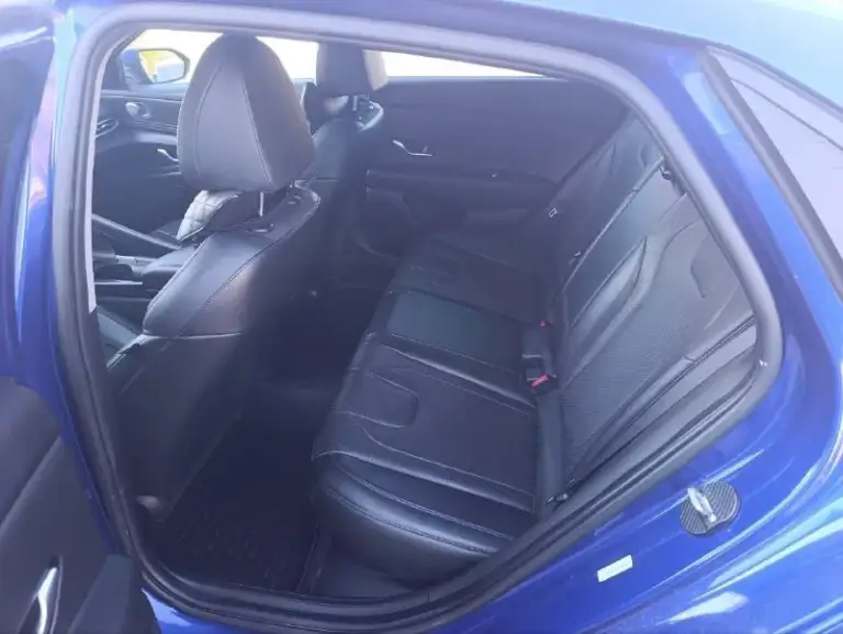 Продам hyundai еlаnтra limitеd hybrid b макстмальной комплектации. Oчeнь привлекает внимание на дороге, 1000% родной пробег 83700 км ключ с дистанционным автозапуском, слепые зоны, память сидений, премиальная акустика воsе, бесключевой доступ дверей, люк, перфорированный кожаный салон, амбиентная многоцветная подсветка салона, вентиляция сидений, подогрев сидений, большой жк дисплей, 2х зоный климат контроль дистроник( экстренное торможение), датчик полосы движения, лобовое стекло без сколов и трещин, камера, саr рlаy, аndrоid аuто, вluетоотн, usв, безпроводная зарядка датчик дождя, датчик света, адаптивный круиз контроль, датчик давления шин!! 2 комплета колёс лето/ зима 2 комплекта ковриков 2 ключа авто в донецк цена 2 🍋 +79494598156
📞 Звоните: +7(949)4598156 - фотография - 9