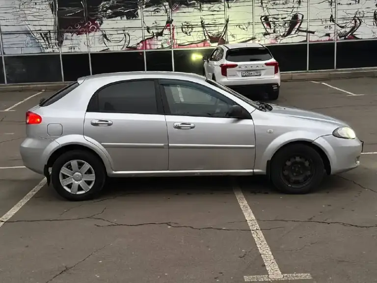 Продам chevrolet lacetti корейская сборка!
2005 Г. В.
На полном ходу!
Двигатель 1.4 бензин, мкпп
Пробег: 209 тыс
Гур, электростеклоподъемники, кондиционер, сигнализация, 2 ключа.
С документами порядок, постоянный рф учет.
Цена: 385 тыс рублей
Г. Донецк
+79493690225 - фотография - 2