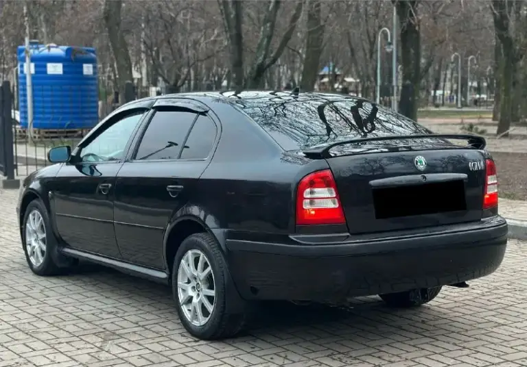 Продам skoda octavia tour 2007 1.6
Автомобиль в отличном состоянии без дефектов (гнили, коррозии, ржавчин. )
Двигатель работает отлично не дымит не троит
Коробка без нареканий
Ходовая часть вся перебрана без вложений
Днище пороги абсолютно целое без дыр и тд.
По электрике работает все.
Без дтп.

Комплектация:кондиционер, усилитель руля (гур), центральный замок, остекление все родные,
Птс оригинал, электрорегулируемые зеркала, обогрев зеркал, передние электростеклоподъёмники, подогрев сидений,
Регулировка рулевой колонки, регулировка сидений по высоте, андроид магнитола хорошая акустика aux bluetooth, очень вместительный багажник, подушка безопасности airbag, зимняя резина в комплекте, сервисные книги, остальные вопросы по телефону, возможно продажа в кредит.
Переоформление по дкп или в мрэо.
Цена:625.000
+79494401992
+79494501154 - фотография - 3