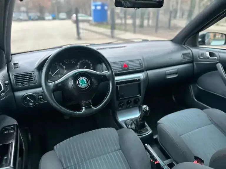 Продам skoda octavia tour 2007 1.6
Автомобиль в отличном состоянии без дефектов (гнили, коррозии, ржавчин. )
Двигатель работает отлично не дымит не троит
Коробка без нареканий
Ходовая часть вся перебрана без вложений
Днище пороги абсолютно целое без дыр и тд.
По электрике работает все.
Без дтп.

Комплектация:кондиционер, усилитель руля (гур), центральный замок, остекление все родные,
Птс оригинал, электрорегулируемые зеркала, обогрев зеркал, передние электростеклоподъёмники, подогрев сидений,
Регулировка рулевой колонки, регулировка сидений по высоте, андроид магнитола хорошая акустика aux bluetooth, очень вместительный багажник, подушка безопасности airbag, зимняя резина в комплекте, сервисные книги, остальные вопросы по телефону, возможно продажа в кредит.
Переоформление по дкп или в мрэо.
Цена:625.000
+79494401992
+79494501154 - фотография - 6