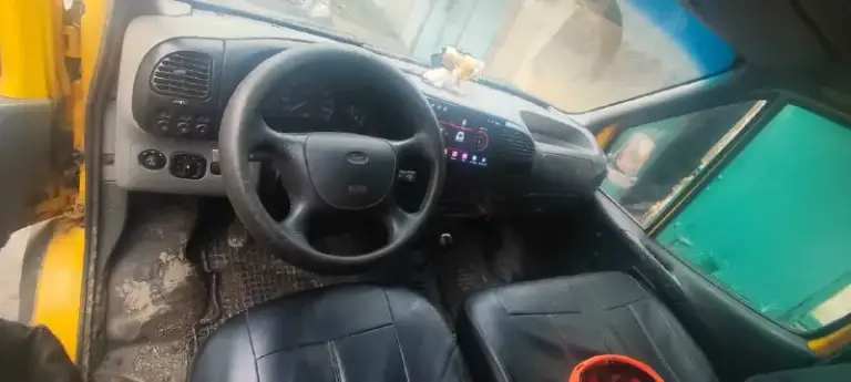 Продам ford транзит 1998 год 2.0 бензин под восстановление двигателя что с ним в душе не знаю, первоначально родной движок стуканул, купил донора, на доноре поменяли на новое, вкладыши шатунные, вкладыши коренные, кольца на поршнях, маслосьемные колечки притерли клапана, все прокладки новые. Цепь грм и цепь масло насоса новые, дмрв, датчик холостого хода, датчик коленвала также новое. Все должно заработать было, но чот пошло нет так несколько раз завелась, но машина троила. На следущий день уже запустить не смогли, искать причину устал поэтому продаю как есть. , по ходовой части все хорошо все меняли весной, коробка пяти ступка без проблем сцепление менял в месте с ходовкой, трос сцепление лежит новый не успел поменять. .по кузову как и у всех фордов по фото видно, рессоры усилены грузоподъёмность хорошая. Резина зад новая, перед сезон доходит. По документам машина на рф учёте на мне собственник в машину вписан газ и фаркоп. Родной движок также отдам в разобранном виде.
📞 Звоните: +7(949)3696625 - фотография - 7