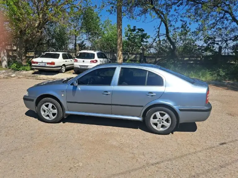 Skoda тур 1.6 2003г. В. Пробег 275т. Состояние хорошее. Мотор и коробка без нареканий. Масло в моторе и коробке поменяно. Электроника все рабочая. Подогрев сидений и зеркал. Салон не затертый. Климат рабочий. Задний парк троник заводской. Центральный замок. Учет рф. Цена 550.р. +79493290730
📞 Звоните: +7(949)3290730 - фотография - 2