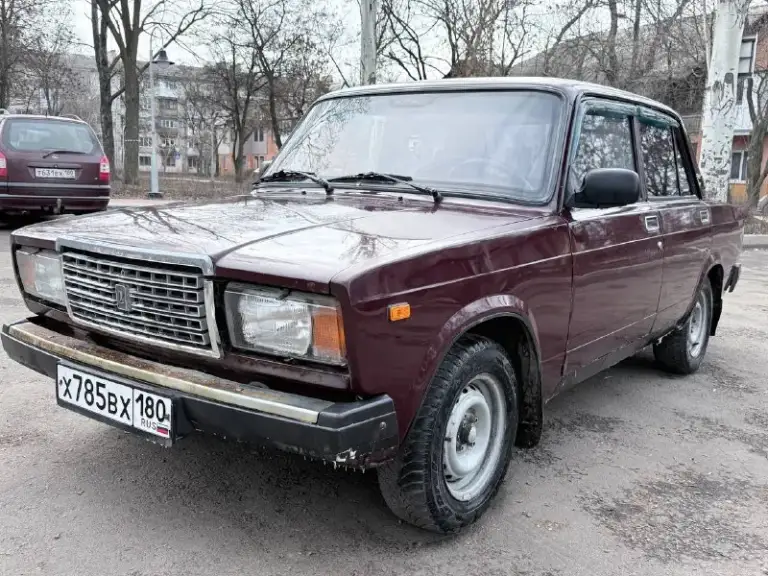 Ваз 2107 2008год инжектор 175т руб
Автомобиль местный покупался новым в донецке
Не гнилая
На отличном ходу
Коробка без нареканий!
Документы в порядке птс один хозяин
Донецк
До нового года цена
175.000Р
+79494143810
📲 Tg: н н
📞 Звоните: +7(949)4143810 - фотография - 2