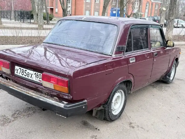 Ваз 2107 2008год инжектор 175т руб
Автомобиль местный покупался новым в донецке
Не гнилая
На отличном ходу
Коробка без нареканий!
Документы в порядке птс один хозяин
Донецк
До нового года цена
175.000Р
+79494143810
📲 Tg: н н
📞 Звоните: +7(949)4143810 - фотография - 6