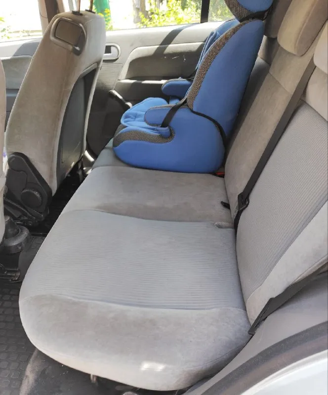 Ford fusion 2003 года 1.6 л. , механика 101 л. С. В одной семье 8 лет ❤👨‍👩‍👧🚙. Отличное состояние для своих лет. Пробег 190 тыс. Салон в отличном состоянии, сиденья не продавленые, в машине не курили, так как возили детей. Машина дорогу держит, резина отличная, так же комплект зимы на дисках. Кондиционер заправлен холодит отлично. За этот год поменно: масла, фильтра, бачек расширительный, антифриз, жидкость гур с промывкой, топливный насос, грм, приводные ремни, помпа, подшипник промвала, подшипники ступицы передней. Есть притёртость по заднему бамперу. В подарок отдам газ. Цена 500000 рублей. +74943687317 - фотография - 8