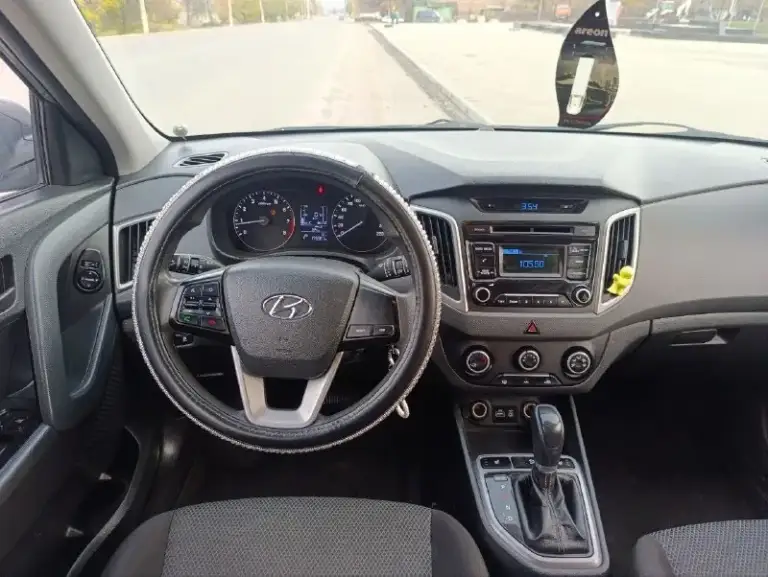 Продам hyundai крета 18 год 1.6акпп состояние отличное 2 хоза пробег 100
Комплектация
Кондиционер
Подогрев сидений
Эур
Абс есп
Блютуз
Эл стекло подъемник
И тд
Цена 1 670 т р возможен обмен на обмен дороже
Тел+79591348924
👤
📞 Звоните: +7(959)1348924 - фотография - 8