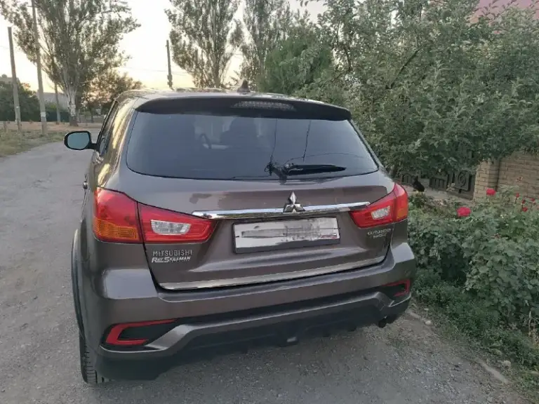 💵Цена 1.500.000 ₽🔥🔥🔥
Mitsubishi outlander sport
📅Год выпуска 2018
❤Двигатель 2.0 бензин
🐌Пробег 65000 миль (пробег реальный)
⚙Передний привод
Трансмиссия : # (есть спорт режим)
Электро усилитель руля
Электро стеклоподъёмники передние, задние
Электропривод зеркал
Обогрев заднего стекла, дворник.
Однозонный климат-контроль
Круиз контроль
Монитор 2din
Камера заднего вида
Мульти руль
Bluetooth, usb
Автосигнализация starline с автозапуском
Обработанное дно
Литые диски r18 на летней резине + зимняя резина
Чистый ухоженный салон
Автомобиль в хорошем состоянии.
С документами все в порядке, я хозяин.
☎Тел +7949-306-96-35
📲 Tg: @fedor1936
📞 Звоните: +7(949)3069635 - фотография - 6