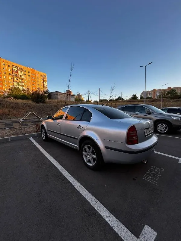 Всем добрый день!
В продаже skoda суперб
2004 Года
Двигатель после кап ремонта
Коробка отлично
По кузову нюансы видно !
Дно пороги целые!
Полное переоформление!✅️
Цена 550 торг!🔥
+79499414601 - Звонки, телеграмм!
📞 Звоните: +7(949)9414601 - фотография - 4