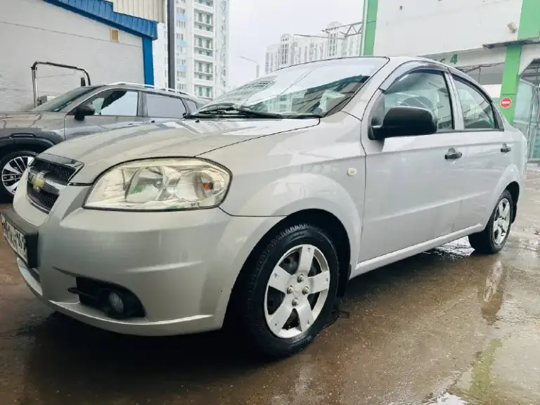 Продается chevrolet aveo t 250.2009 г выпуска
Покупалась и первая регистрация в 2010 г
Мотор 1.4 101 лс без теплообменика
Работает мотор изумительно не дымит не троит
Пробег 135 т. Км. Подтвержденный автотекой
Авто без дтп без расчетов и выплат
Кузов без коррозии без гнили
Днище пороги без гнилых мест
Авто без каких либо вложений
Все то пройдены
Замена ремня грм с помпой и роликами была 5 т, назад также заменены масла фильтра антифриз
Установлена зимняя резина
Салон чистый не рваный
Под капотка также в отличном состоянии
Все номера на авто читаются
Номер мотора вин код
На учет встанет без проблем
Авто ростовская была в одной семьи была перерегистрация в кругу семьи
Цена 535 т
+79498313052
+79604471800 Телеграмм ватсап имо - фотография - 5