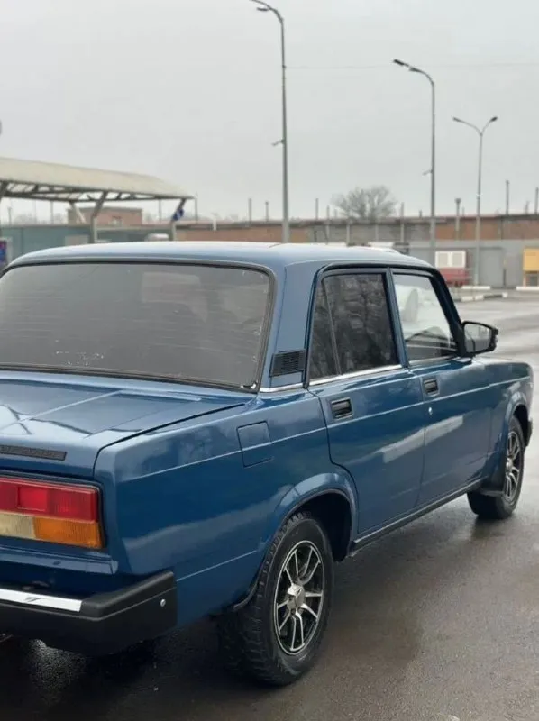 В продаже ваз 2107 карбюратор!
Птс оригинал,2 владельца
Автомобиль на полном ходу, без вложений!
Документы чистые, на учете стоит!
Салон приличный, автотека зеленая!
По кузову выглядит достойно, гнили ржавчины нет!
Дно в идеале, стаканы лонжероны целые!
Все вопросы по телефону!
Связь +79498549430 +79495946577 - фотография - 2