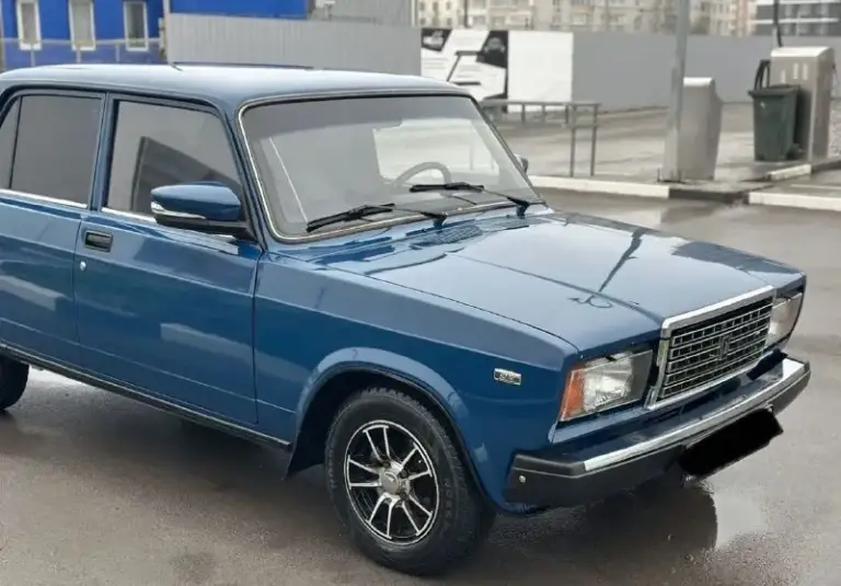 В продаже ваз 2107 карбюратор!
Птс оригинал,2 владельца
Автомобиль на полном ходу, без вложений!
Документы чистые, на учете стоит!
Салон приличный, автотека зеленая!
По кузову выглядит достойно, гнили ржавчины нет!
Дно в идеале, стаканы лонжероны целые!
Все вопросы по телефону!
Связь +79498549430 +79495946577 - фотография - 3