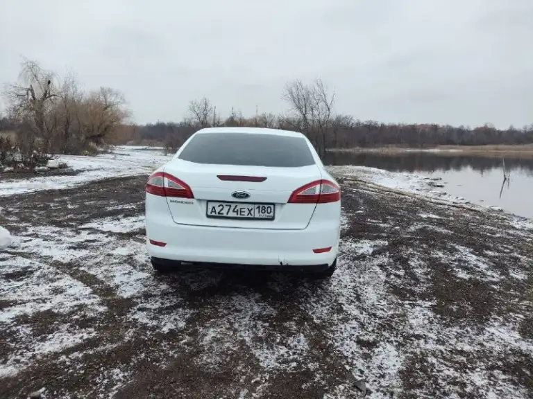 Продам ford mondeo 4, 2009 года выпуска, 2.3 двигатель duratec 161 л. С. , акпп 6 ступенчатая aisin tf-81sc, бельгийская сборка. Менее 1000 км назад менял акпп на контракт с пробегом 60к. Также были заменены 2 передних рычага, рулевые тяги, задние стойки стабилизатора, заменены подушки двигателя и акпп. Двигатель работает ровно, не троит, обороты не плавают, ошибок нет. Двухзонный климат, подогрев сидений, подогрев лобового. По кузову есть сколы, авто не новое. Кости целые, лкп в целом не плохо сохранилось. Срочных вложений не требует. Комплект лета в подарок, на сезон хватит. Я хозяин, авто на мне, езжу каждый день. Осмотр в донецке, на боссе. Любые проверки за ваш счёт. Цена 900 000. На недостатки скину. +79494814840
📲 Tg: @c_hania
📞 Звоните: +7(949)4814840 - фотография - 2