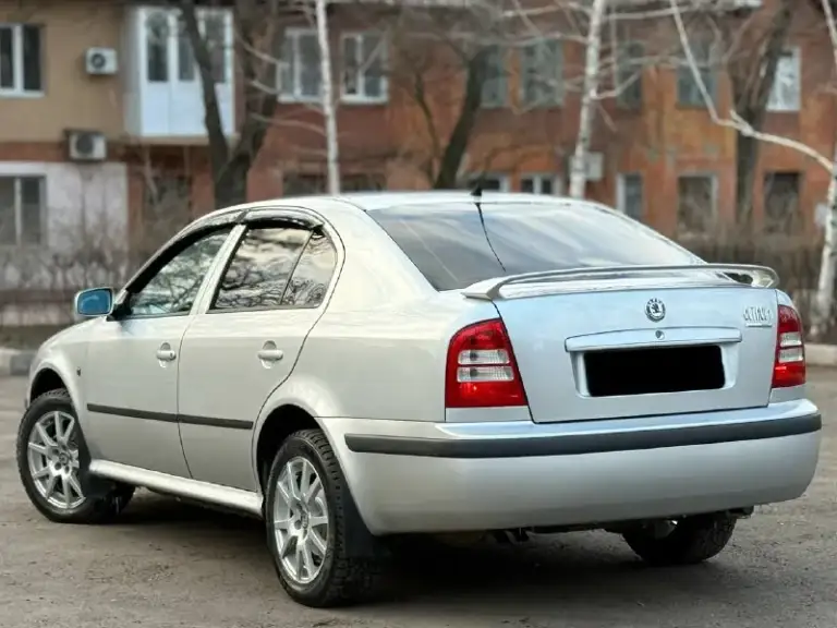 Продам skoda octavia 1.6mpi надежный автомобиль 2007г. Выпуска в отличном состоянии! 3 владельца, без дтп!
Идеальное состояние кузова, ржавчины нет совсем, пороги целые, не гнилые. По технической части нареканий нет, мотор работает плавно и ровно, коробка тоже работает мягко.
Подвеска в хорошем состоянии, не стучит, не гремит. Хорошая комплектация. Климат-контроль, подогрев сидений, 6 подушек безопасности, abs esp круиз-контроль, 2эл. Стеклоподёмника, электрорегулеровка зеркал, диски r16 на зимней резине, сервисные книжки, хорошая музыка. Остальные вопросы по телефону +79494958326 цена 610тыс₽ торг у капота хорошему покупателю. - фотография - 2