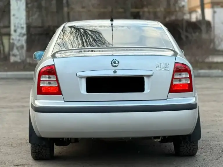 Продам skoda octavia 1.6mpi надежный автомобиль 2007г. Выпуска в отличном состоянии! 3 владельца, без дтп!
Идеальное состояние кузова, ржавчины нет совсем, пороги целые, не гнилые. По технической части нареканий нет, мотор работает плавно и ровно, коробка тоже работает мягко.
Подвеска в хорошем состоянии, не стучит, не гремит. Хорошая комплектация. Климат-контроль, подогрев сидений, 6 подушек безопасности, abs esp круиз-контроль, 2эл. Стеклоподёмника, электрорегулеровка зеркал, диски r16 на зимней резине, сервисные книжки, хорошая музыка. Остальные вопросы по телефону +79494958326 цена 610тыс₽ торг у капота хорошему покупателю. - фотография - 3