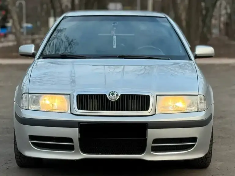 Продам skoda octavia 1.6mpi надежный автомобиль 2007г. Выпуска в отличном состоянии! 3 владельца, без дтп!
Идеальное состояние кузова, ржавчины нет совсем, пороги целые, не гнилые. По технической части нареканий нет, мотор работает плавно и ровно, коробка тоже работает мягко.
Подвеска в хорошем состоянии, не стучит, не гремит. Хорошая комплектация. Климат-контроль, подогрев сидений, 6 подушек безопасности, abs esp круиз-контроль, 2эл. Стеклоподёмника, электрорегулеровка зеркал, диски r16 на зимней резине, сервисные книжки, хорошая музыка. Остальные вопросы по телефону +79494958326 цена 610тыс₽ торг у капота хорошему покупателю. - фотография - 6