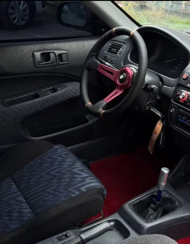 Продам honda civic vtec
Машина в хорошем состоянии, на полном ходу, без каких либо нареканий, на зимней резине.
Мотор d15b3stage 140 сил🔥
Машина реально едет, дарит невероятные эмоции.
Ни гнилая, ни ржавая, свеже крашенная. Мотор капиталился, пробег 10тыс км после капиталки. На учете, никаких проблем с переоформлением не будет.
Машина находится в донецке.
Цена:390.000
+79493421572
Или телеграмм @m9unek - фотография - 6