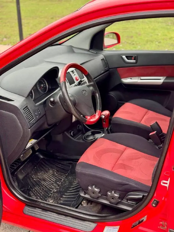 ❤️ Hyundai getz 1.4 gl

💰Цена: 670 000р
🏢Город: мариуполь
📅Год выпуска: 2008
🧾Пробег: 121 619 км.
⚙️Двигатель: 1.4 16v
⛽Топливо: бензин
⚙️Кпп: автомат

📞 Телефон:

+7-949-727-41-51
+7-949-551-91-52
+7-989-263-55-56

💾 Описание:

👌 Городской хэтчбек идеально подойдёт на каждый день начинающему водителю. Надежный двигатель g4 в паре с классической автоматом.

🔴 Кузов крепкий, без коррозии
🔴 Один хозяин, птс оригинал
🔴 Оригинальный пробег
🔴 Гаражное хранение

✅ Кондиционер морозит шикарно, подушки безопасности, электропакет, гур, abs, центральный замок, магнитола с usb, отличная зимняя резина.

Улица шевченко 2️⃣6️⃣9️⃣

🏦 Возможна продажа в кредит по двум документам. - фотография - 8