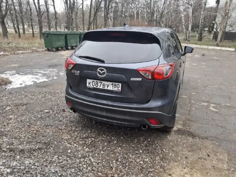 Mazda cx-5 2-л. 2011 год, пробег родной 102т.
В отличном состоянии, замена масло каждые 7т.
Нюансы:
Машина была в не большом дтп, треснуто лобовое, по кузову не большая мятина задней правой двери, трещина на заднем бампере, на фото видно. Переднее крыло заменено.
Коробка от столкновения с бардюром пинает на первой скорости, остальные переключает хорошо.
После устранения последствий дтп езжу уже почти год, машина работает на отлично, не считая пинка коробки.
Цена 1,350 🍋 не большой торг.
+79496850364

📞 Звоните: +7(949)6850364 - фотография - 2