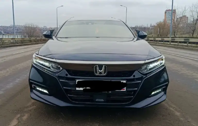 🚗 Продаётся honda accord x 1.5 turbo 🚗
📅 Год выпуска: 2020
⚙️ Двигатель: 1.5 turbo (194 л. С. ), бензин
⚙️ Кпп: автомат (cvt)
⛽️ Расход: от 7л/100 км
📍 Пробег: 78 000км
📌 Привод: передний
🪪 Птс: электронный / я владелец
💡 Комплектация:
— Адаптивный круиз-контроль, удержание полосы.
— Камера заднего вида
— Мультимедиа с carplay / android auto
— Комбинированый салон
— Двухзонный климат
— Амбиентная подсветка салона
⠀
✅ Машина в отличном состоянии, ничего делать не нужно, сел и поехал.
✅ Вся электроника работает
✅ Своевременное обслуживание, свежие масла и фильтра
✅ Готов к проверкам на любом сто
⠀
💰 Цена: 2.4 млн торг
📞 Звоните / пишите: +79493484338
📍 Осмотр: донецк/макеевка
📞 Звоните: +7(949)3484338 - фотография - 4