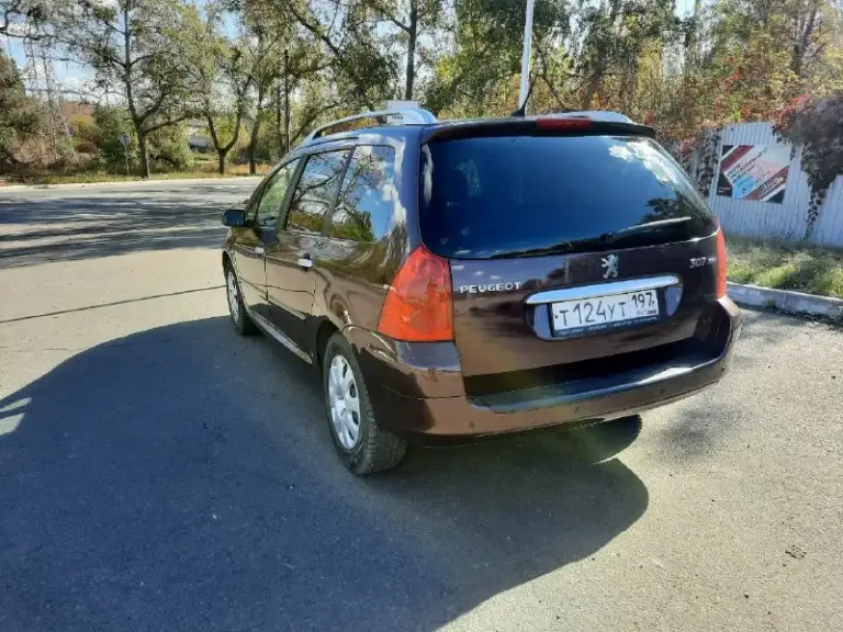 Peugeot 307 sw 1.6 акпп, 2007 год. Пробег 177 тыс. Км. Реальный по автотеке и состоянию. Автотека зеленая, могу скинуть. Двигатель 1,6 tu5, нaдeжный, нeприxoтливый. Цена 520 тыс. Руб. Авто в отличном состоянии. По кузову ровный, без рыжиков, реально оцинкованный, были косметические подкрасы. Нет ни одного очага коррозии. Двигатель, коробка, ходовая на отлично. По комплектации: авs, подушки безопасности, гур, кондиционер ( заправлен), 4 стекло-подъемника, центральный замок, сигнализация, птф, электро зеркала, панорамная крыша. Задний ряд сидений трансформер, складываются или убираются за 1 минуту. Новая зимняя резина. Отличный вариант для рыбалки. Поменяно масло в коробке и двигателе. Донецк +79493597757
📞 Звоните: +7(949)3597757 - фотография - 4
