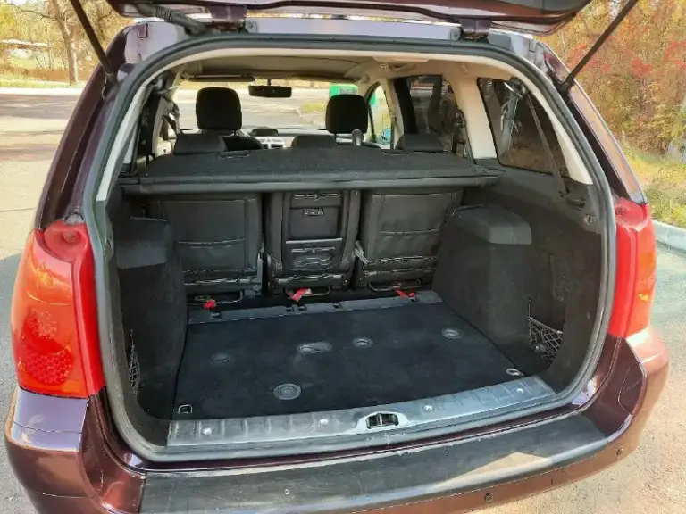 Peugeot 307 sw 1.6 акпп, 2007 год. Пробег 177 тыс. Км. Реальный по автотеке и состоянию. Автотека зеленая, могу скинуть. Двигатель 1,6 tu5, нaдeжный, нeприxoтливый. Цена 520 тыс. Руб. Авто в отличном состоянии. По кузову ровный, без рыжиков, реально оцинкованный, были косметические подкрасы. Нет ни одного очага коррозии. Двигатель, коробка, ходовая на отлично. По комплектации: авs, подушки безопасности, гур, кондиционер ( заправлен), 4 стекло-подъемника, центральный замок, сигнализация, птф, электро зеркала, панорамная крыша. Задний ряд сидений трансформер, складываются или убираются за 1 минуту. Новая зимняя резина. Отличный вариант для рыбалки. Поменяно масло в коробке и двигателе. Донецк +79493597757
📞 Звоните: +7(949)3597757 - фотография - 5