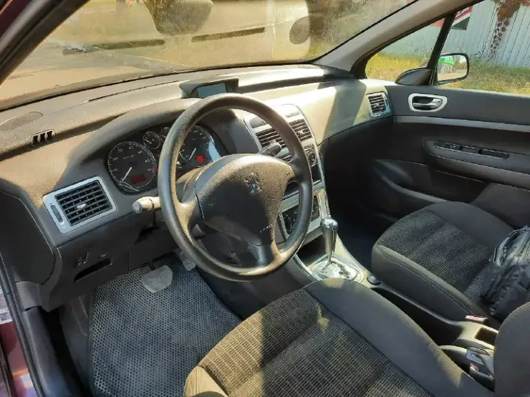 Peugeot 307 sw 1.6 акпп, 2007 год. Пробег 177 тыс. Км. Реальный по автотеке и состоянию. Автотека зеленая, могу скинуть. Двигатель 1,6 tu5, нaдeжный, нeприxoтливый. Цена 520 тыс. Руб. Авто в отличном состоянии. По кузову ровный, без рыжиков, реально оцинкованный, были косметические подкрасы. Нет ни одного очага коррозии. Двигатель, коробка, ходовая на отлично. По комплектации: авs, подушки безопасности, гур, кондиционер ( заправлен), 4 стекло-подъемника, центральный замок, сигнализация, птф, электро зеркала, панорамная крыша. Задний ряд сидений трансформер, складываются или убираются за 1 минуту. Новая зимняя резина. Отличный вариант для рыбалки. Поменяно масло в коробке и двигателе. Донецк +79493597757
📞 Звоните: +7(949)3597757 - фотография - 6