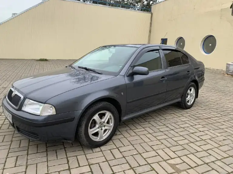 Skoda octavia tour 1.6
Год 2009
Пробег 206т родной
Все стёкла заводские
3 Хозяина
Автомобиль полностью обслужен
Все четыре стойки новые
Рычаги новые
Сцепление новые
Резина новая
Грм помпа всё свежее
Тормозная система также обслужена
Мотор работает идеально
Возможен обмен

В общем пишите звоните
+79496347909
Г. Мариуполь
Цена 600 срочно - фотография - 4