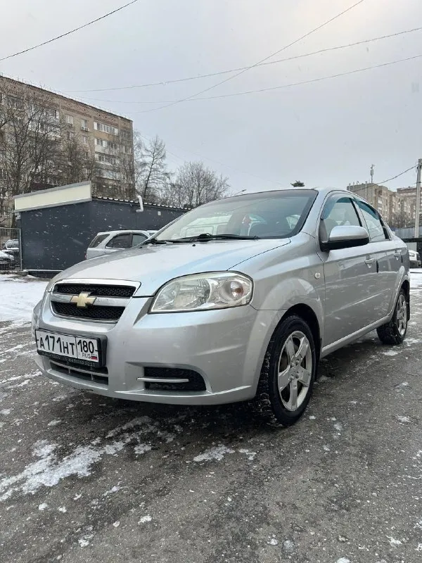 Продам chevrolet aveo
Продажа от собственника !
2011 Год родной пробег 200 тысяч. Я 3 хозяин.
Авто абсолютно вся обслужена и не требует никаких вложений и в ближайшее время не будет требовать.
Коробка передач механика работает в штатном режиме . Двигатель 1.4 работает как часы.
За всё время не было ни одного дтп автотека зеленая
Комплектация : кондиционер, автозапуск, гур, подушки безопасности, abs, эл. Стеклоподъемники, сигнализация с обратной связью.
Днище стаканы пороги ланжероны как новые.
Готов на любые проверки так как автомобиль реально без вложений.
Юридически чистая.
Авто на донецких номерах.
Продажа через мрэо.
2 Комплекта колес.
Осмотр г. Донецк
Цена : 410.000
Торг реальному покупателю.
+7(949)4935186
📲 Tg: vova
📞 Звоните: +7(949)4935186 - фотография - 3