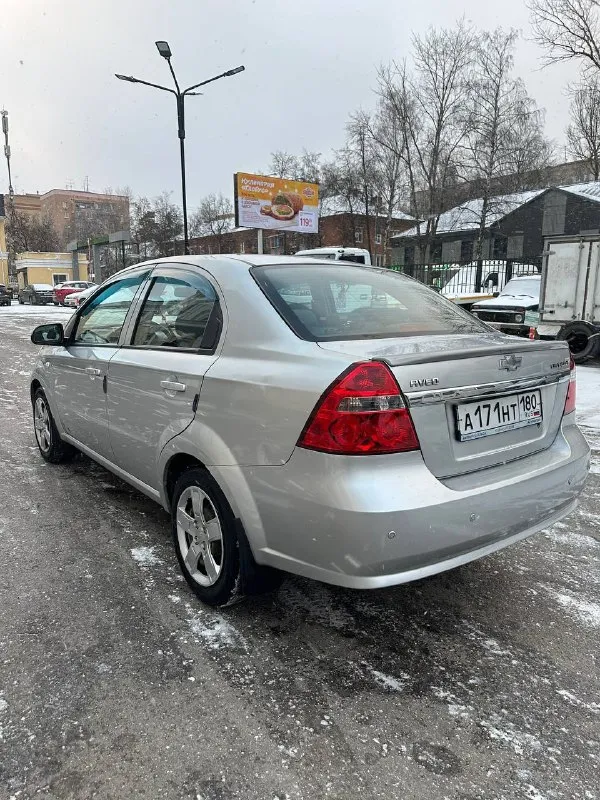 Продам chevrolet aveo
Продажа от собственника !
2011 Год родной пробег 200 тысяч. Я 3 хозяин.
Авто абсолютно вся обслужена и не требует никаких вложений и в ближайшее время не будет требовать.
Коробка передач механика работает в штатном режиме . Двигатель 1.4 работает как часы.
За всё время не было ни одного дтп автотека зеленая
Комплектация : кондиционер, автозапуск, гур, подушки безопасности, abs, эл. Стеклоподъемники, сигнализация с обратной связью.
Днище стаканы пороги ланжероны как новые.
Готов на любые проверки так как автомобиль реально без вложений.
Юридически чистая.
Авто на донецких номерах.
Продажа через мрэо.
2 Комплекта колес.
Осмотр г. Донецк
Цена : 410.000
Торг реальному покупателю.
+7(949)4935186
📲 Tg: vova
📞 Звоните: +7(949)4935186 - фотография - 4