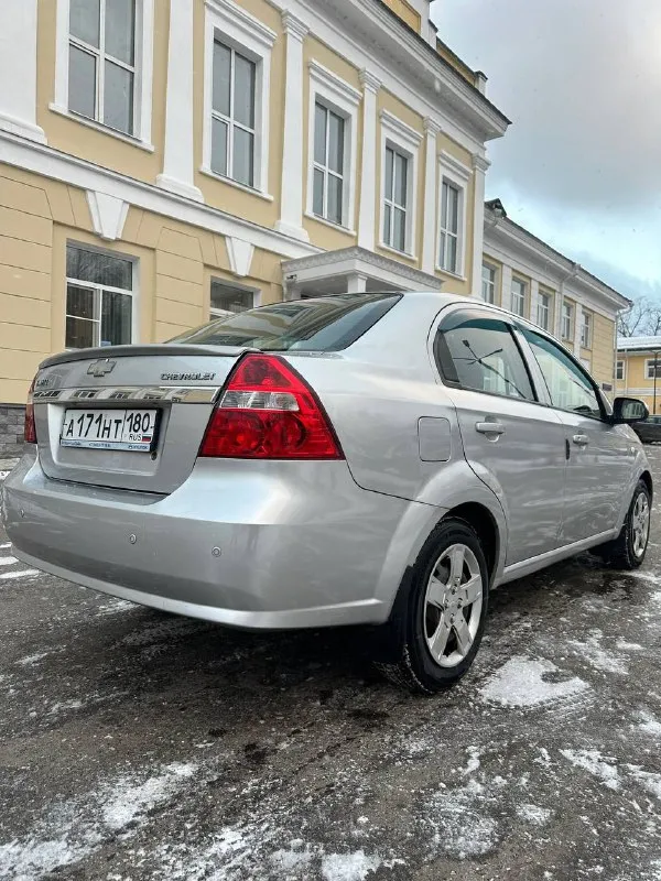 Продам chevrolet aveo
Продажа от собственника !
2011 Год родной пробег 200 тысяч. Я 3 хозяин.
Авто абсолютно вся обслужена и не требует никаких вложений и в ближайшее время не будет требовать.
Коробка передач механика работает в штатном режиме . Двигатель 1.4 работает как часы.
За всё время не было ни одного дтп автотека зеленая
Комплектация : кондиционер, автозапуск, гур, подушки безопасности, abs, эл. Стеклоподъемники, сигнализация с обратной связью.
Днище стаканы пороги ланжероны как новые.
Готов на любые проверки так как автомобиль реально без вложений.
Юридически чистая.
Авто на донецких номерах.
Продажа через мрэо.
2 Комплекта колес.
Осмотр г. Донецк
Цена : 410.000
Торг реальному покупателю.
+7(949)4935186
📲 Tg: vova
📞 Звоните: +7(949)4935186 - фотография - 5