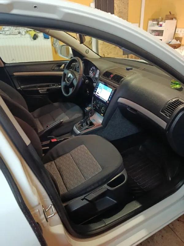 Продам skoda octavia a5 2013 год. Двигатель 1.8 tsi, коробка механика 6-ти ступка. Пробег 164 т. Км. Двигатель и коробка работают идеально. Stage 1 - 210 л. С. Динамика авто потрясающая. Авто полностью обслужено!! Ходовая часть вся перебрана, масло в двигателе, в коробке, новый маховик, комплект сцепления ( luk ). Новая помпа, теплообменник - перечислять можно долго. Новая зимняя шипованная резина. Кузов без единого рыжика!!! Новый планшет. Цена 900 т. ₽. Г донецк. Тел. +79493332212. Возможна продажа в кредит.
📞 Звоните: +7(949)3332212 - фотография - 7