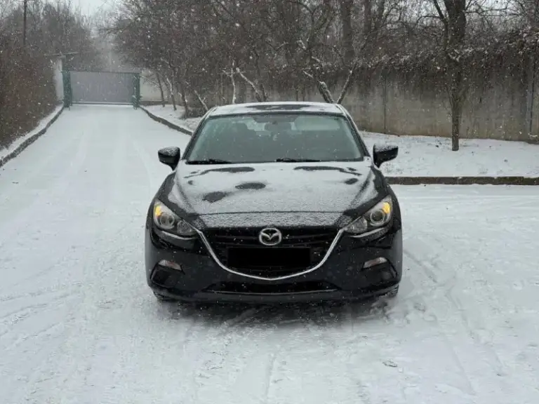 Mazda 3 (bm) 2013 года выпуска (куплена в 2014) двигатель - 1.6 at владельцы - 2 физ. Лица за все время родной пробег - 144.000 км автомобиль в заводском окрасе техника в идеальном состоянии. Ходовая без стуков и всего прочего, мотор на отлично, коробка работает шикарно. Заказ наряды на обслуживание имеются. Стоит сигнализация starline s96v2 c gps с автозапуском и приложением на телефоне, с возможностью удаленно заводить, глушить, открывать и тд. Стоит хорошая музыка, устанавливали в студии звука «медведь» с подключением сабвуфера и доп динамиков в штатные места. +7(949)535-80-99 цена: 1.270.000₽
📞 Звоните: +7(949)5358099 - фотография - 1