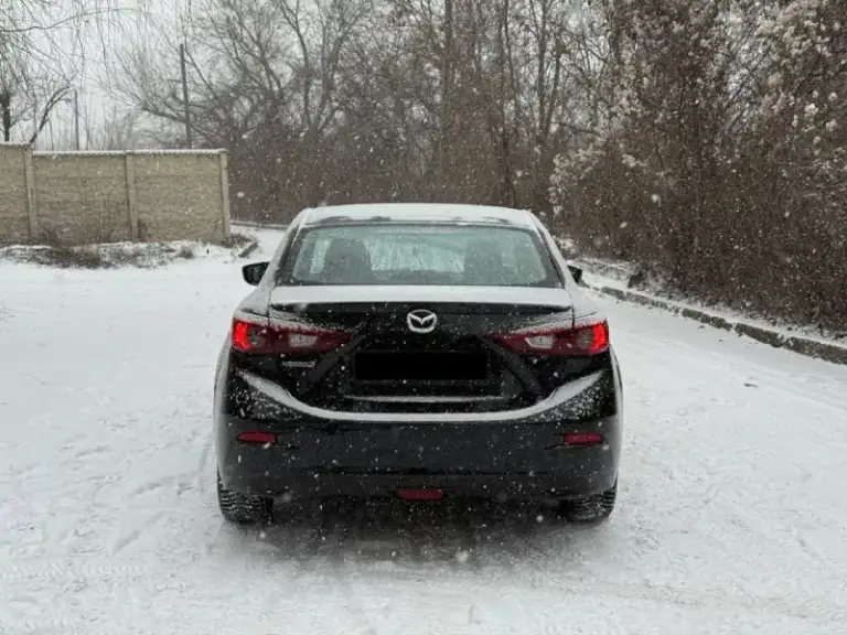 Mazda 3 (bm) 2013 года выпуска (куплена в 2014) двигатель - 1.6 at владельцы - 2 физ. Лица за все время родной пробег - 144.000 км автомобиль в заводском окрасе техника в идеальном состоянии. Ходовая без стуков и всего прочего, мотор на отлично, коробка работает шикарно. Заказ наряды на обслуживание имеются. Стоит сигнализация starline s96v2 c gps с автозапуском и приложением на телефоне, с возможностью удаленно заводить, глушить, открывать и тд. Стоит хорошая музыка, устанавливали в студии звука «медведь» с подключением сабвуфера и доп динамиков в штатные места. +7(949)535-80-99 цена: 1.270.000₽
📞 Звоните: +7(949)5358099 - фотография - 3
