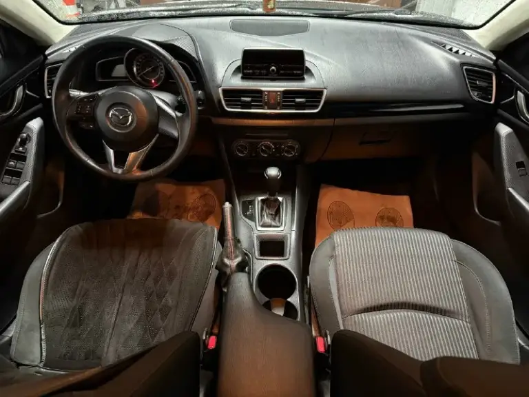 Mazda 3 (bm) 2013 года выпуска (куплена в 2014) двигатель - 1.6 at владельцы - 2 физ. Лица за все время родной пробег - 144.000 км автомобиль в заводском окрасе техника в идеальном состоянии. Ходовая без стуков и всего прочего, мотор на отлично, коробка работает шикарно. Заказ наряды на обслуживание имеются. Стоит сигнализация starline s96v2 c gps с автозапуском и приложением на телефоне, с возможностью удаленно заводить, глушить, открывать и тд. Стоит хорошая музыка, устанавливали в студии звука «медведь» с подключением сабвуфера и доп динамиков в штатные места. +7(949)535-80-99 цена: 1.270.000₽
📞 Звоните: +7(949)5358099 - фотография - 8