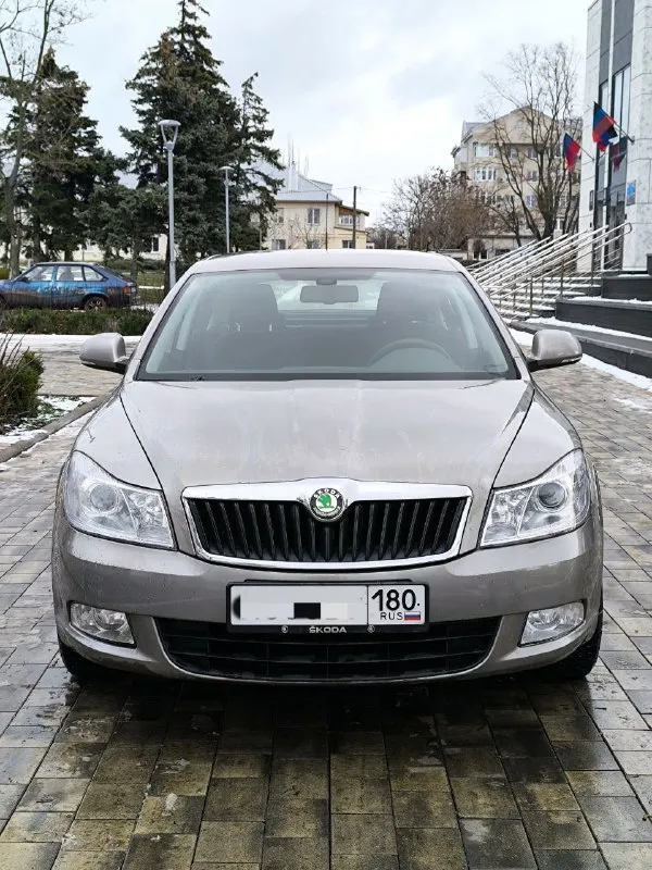 Продам skoda octavia a5 рестайлинг
( Skoda октавия)
Двигатель 1.6 mpi
Классический автомат. (японский aisin)
Пробег: 175 тысяч км. 100% оригинальный, не скрученный. Очень легко проверяется.
Машина полностью обслужена, за время владения вложено много денег.
Машина без проблем, все работает
Я 3 хозяин
Юридически чистая
Подогревы передних сидений, датчик дождя, датчик света, противотуманные фары, подлокотник.
Кто ищет живую шкоду, приезжайте- смотрите. Сейчас таких мало.
Подробности в сообщениях или по телефону +79497468109
📲 Tg: @dmitriype
📞 Звоните: +7(949)7468109 - фотография - 1