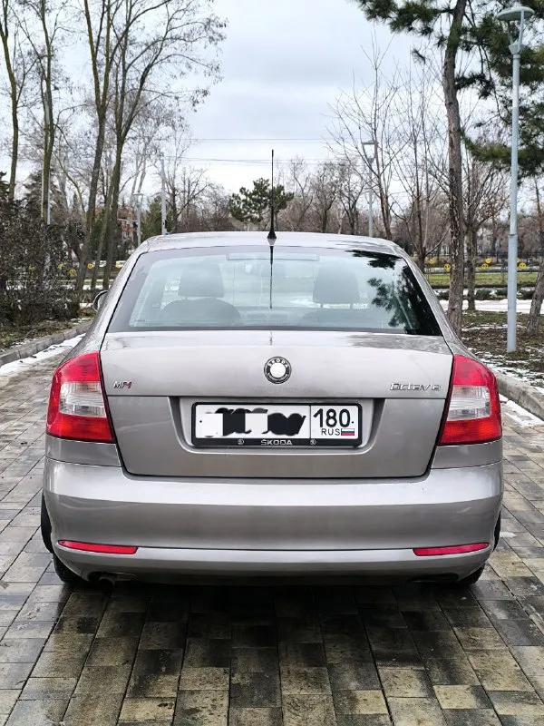 Продам skoda octavia a5 рестайлинг
( Skoda октавия)
Двигатель 1.6 mpi
Классический автомат. (японский aisin)
Пробег: 175 тысяч км. 100% оригинальный, не скрученный. Очень легко проверяется.
Машина полностью обслужена, за время владения вложено много денег.
Машина без проблем, все работает
Я 3 хозяин
Юридически чистая
Подогревы передних сидений, датчик дождя, датчик света, противотуманные фары, подлокотник.
Кто ищет живую шкоду, приезжайте- смотрите. Сейчас таких мало.
Подробности в сообщениях или по телефону +79497468109
📲 Tg: @dmitriype
📞 Звоните: +7(949)7468109 - фотография - 4