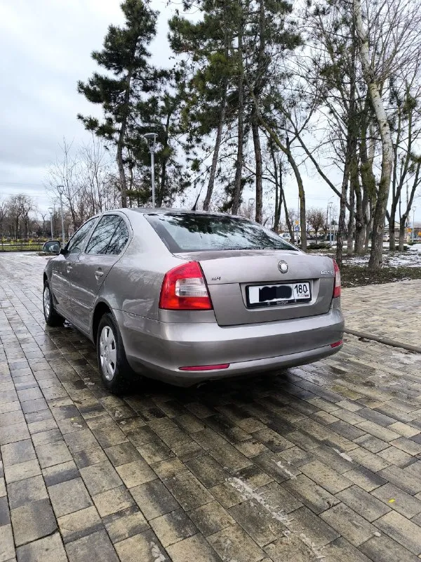 Продам skoda octavia a5 рестайлинг
( Skoda октавия)
Двигатель 1.6 mpi
Классический автомат. (японский aisin)
Пробег: 175 тысяч км. 100% оригинальный, не скрученный. Очень легко проверяется.
Машина полностью обслужена, за время владения вложено много денег.
Машина без проблем, все работает
Я 3 хозяин
Юридически чистая
Подогревы передних сидений, датчик дождя, датчик света, противотуманные фары, подлокотник.
Кто ищет живую шкоду, приезжайте- смотрите. Сейчас таких мало.
Подробности в сообщениях или по телефону +79497468109
📲 Tg: @dmitriype
📞 Звоните: +7(949)7468109 - фотография - 5