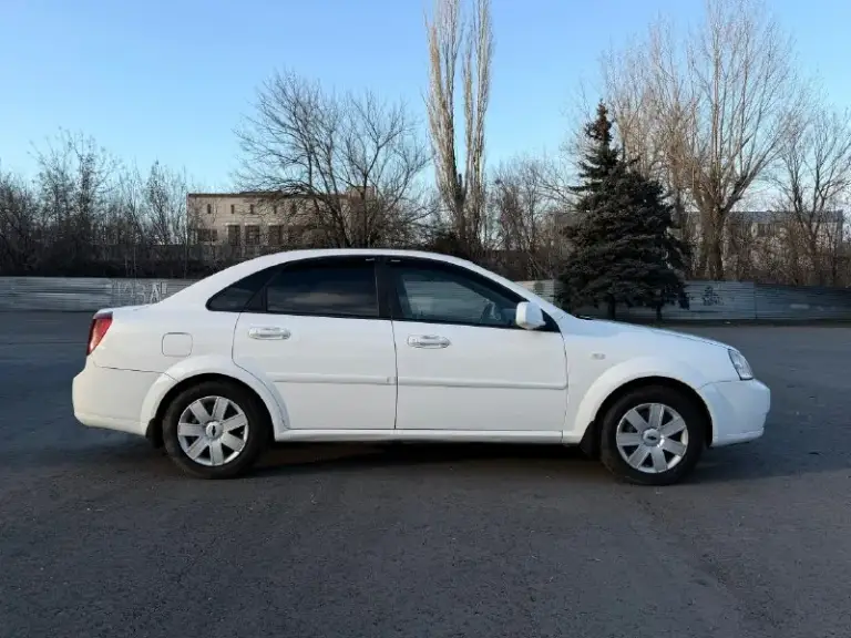 Продам седан🔥
🔥 Chevrolet lacetti🔥
•2012 Год
•Объем двигателя: 1.6, газ/бензин
•109 Л. С.
•Пробег: 168т.
•( Полноценный автомат)
Автомобиль для своих лет в безупречном состоянии. Всегда все обслуживалось вовремя! Весь в заводском окрасе, кроме бамперов. Кто ищет хозяйский, обслуженный автомобиль, то это тот самый вариант.
Машина продается в луганске
Цена: 770т. Руб.
Звоните: +79595089905!
📞 Звоните: +7(959)5089905 - фотография - 10