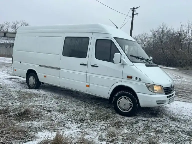 Mercedes-benz sprinter 2.2 грузовой фургон идеальное сочетание немецкой надежности, высокой грузоподьемности и современных технологий. Это автомобиль, на который можно положиться в любой ситуации-от городских маршрутов до дальних рейсов. Осмотр макеевка +7 949 693 56 41 цена 1.400.000₽
📞 Звоните: +7(949)6935641 - фотография - 2