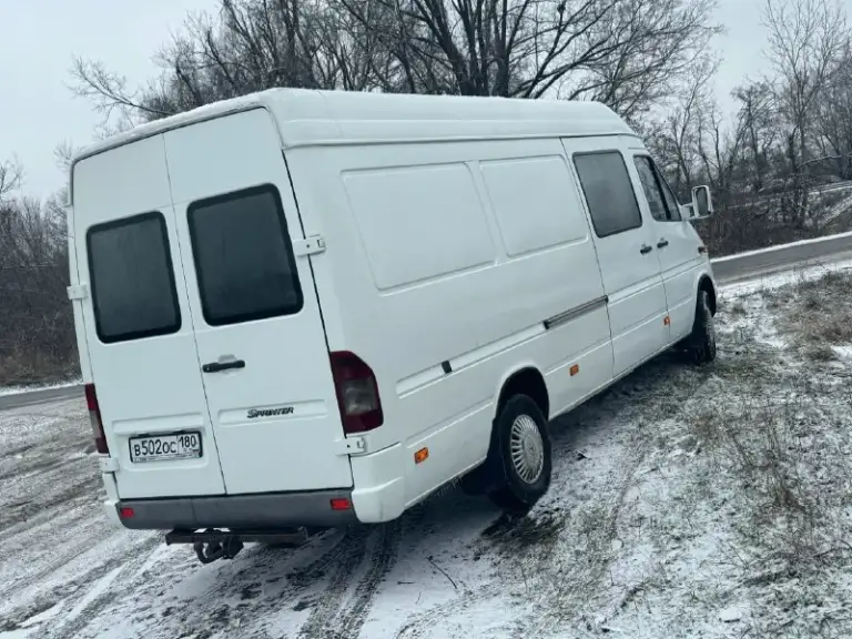 Mercedes-benz sprinter 2.2 грузовой фургон идеальное сочетание немецкой надежности, высокой грузоподьемности и современных технологий. Это автомобиль, на который можно положиться в любой ситуации-от городских маршрутов до дальних рейсов. Осмотр макеевка +7 949 693 56 41 цена 1.400.000₽
📞 Звоните: +7(949)6935641 - фотография - 4