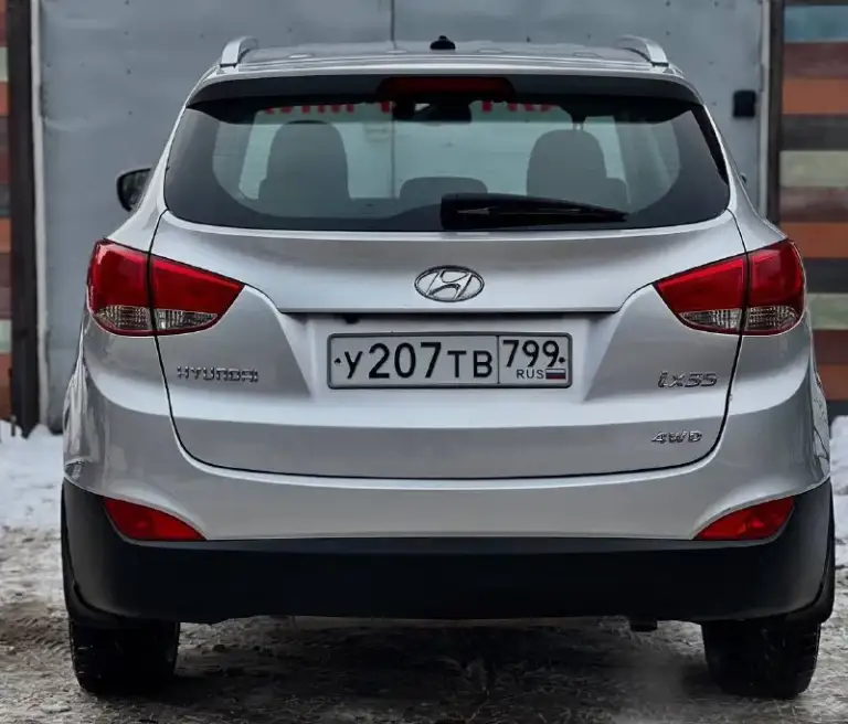 Продам hyundai ix35 год:2012 пробег:118.000 коробка:автомат мотор:2литра цена:1.320.000₽ привод:полный номер:+79494952372 или +79491003435 на обоих номерах есть телеграмм! Авто в отличном состоянии с родным пробегом, технически часть на твердую 5+ мотор и коробка в идеальном состоянии! Салон и кузов выглядит как на фото, по кузову без дефектов не ржавчины не вмятин, салон в идеальном состоянии чистый без дырок и пятин, за автомобилем ухаживали, в хорошей комплектации:комбинированный кожаный салон, мульти руль, раздельный климат контроль, парктроники передние и задние, обогрев лобового стекла заднего стекла, зеркал и дворников, подогревы передних сидений и задних, датчик света и дождя, большой монитор с камерой заднего вида, с bt, aux, usb, помощь при спуске, полный бортовой компьютер и многое другое, больше информации по телефону
📞 Звоните: +7(949)4952372 - фотография - 5