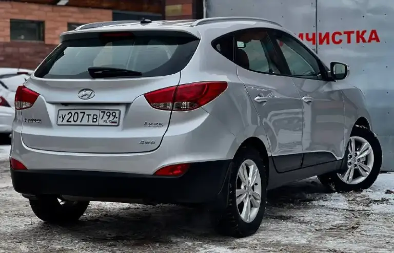 Продам hyundai ix35
Год:2012
Пробег:118.000
Коробка:автомат
:2Литра
Цена:1.320.000₽
Привод:полный
Номер:+79494952372 или +79491003435 на обоих номерах есть телеграмм!
Авто в отличном состоянии с родным пробегом, технически часть на твердую 5+ мотор и коробка в идеальном состоянии! Салон и кузов выглядит как на фото, по кузову без дефектов не ржавчины не вмятин, салон в идеальном состоянии чистый без дырок и пятин, за автомобилем ухаживали, в хорошей комплектации:комбинированный кожаный салон, мульти руль, раздельный климат контроль, парктроники передние и задние, обогрев лобового стекла заднего стекла, зеркал и дворников, подогревы передних сидений и задних, датчик света и дождя, большой монитор с камерой заднего вида, с bt, aux, usb, помощь при спуске, полный бортовой компьютер и многое другое, больше информации по телефону
📲 Tg: @ninochka_ra
📞 Звоните: +7(949)4952372 - фотография - 5