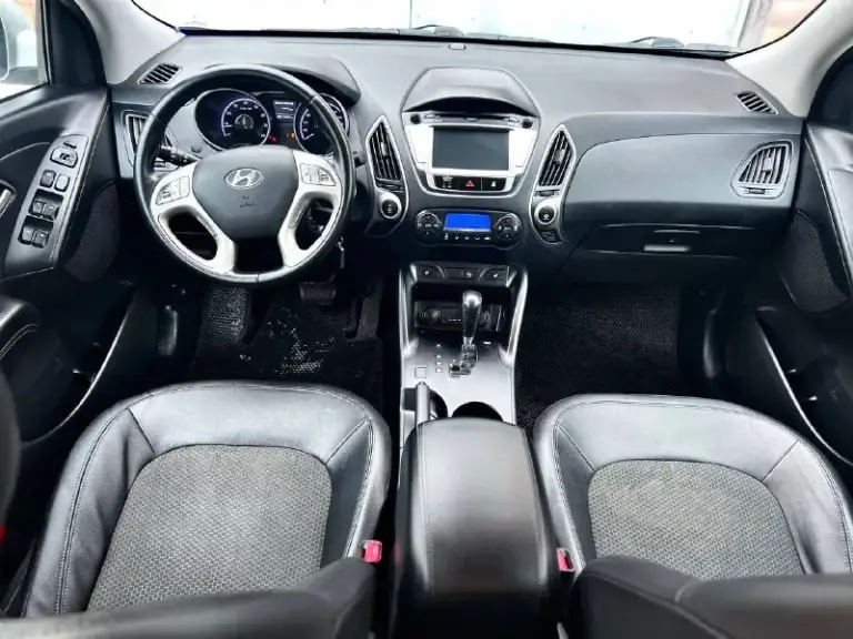 Продам hyundai ix35
Год:2012
Пробег:118.000
Коробка:автомат
:2Литра
Цена:1.320.000₽
Привод:полный
Номер:+79494952372 или +79491003435 на обоих номерах есть телеграмм!
Авто в отличном состоянии с родным пробегом, технически часть на твердую 5+ мотор и коробка в идеальном состоянии! Салон и кузов выглядит как на фото, по кузову без дефектов не ржавчины не вмятин, салон в идеальном состоянии чистый без дырок и пятин, за автомобилем ухаживали, в хорошей комплектации:комбинированный кожаный салон, мульти руль, раздельный климат контроль, парктроники передние и задние, обогрев лобового стекла заднего стекла, зеркал и дворников, подогревы передних сидений и задних, датчик света и дождя, большой монитор с камерой заднего вида, с bt, aux, usb, помощь при спуске, полный бортовой компьютер и многое другое, больше информации по телефону
📲 Tg: @ninochka_ra
📞 Звоните: +7(949)4952372 - фотография - 8