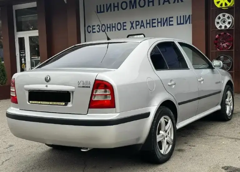 Продам skoda octavia tour 1.6 автомобиль в отличном состоянии без дефектов (гнили, коррозии, ржавчин и тд. ) за все время эксплуатации у автомобиля 2 собственника. Большую часть простояла в теплом гараже. Пробег:170.000 км бережное использование автомобиль не участвовал в дорожно транспортных происшествиях (без дтп) днище и пороги абсолютно целое без дыр и тд. Техническая часть:без посторонних звуков и без вложений. Год выпуска:2007 объем двигателя:1.6 кпп:механика 5-ти ступка привод:передний комплектация:рабочий кондиционер, усилитель руля (гур), центральный замок, электрорегулируемые зеркала, обогрев зеркал, передние электростеклоподъёмники, регулировка рулевой колонки, регулировка сидений по высоте, массажные передние сидения, хорошая акустика, обогревы стекла, подушка безопасности airbag, диски радиусом 16r резина зима michelin, сервисные книги. Стоимость:610.000₽ хороший торг строго возле автомобиля. Контактный номер телефона: +79494675503 также whatsapp, telegram.
📞 Звоните: +7(949)4675503 - фотография - 2