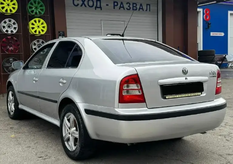 Продам skoda octavia tour 1.6 автомобиль в отличном состоянии без дефектов (гнили, коррозии, ржавчин и тд. ) за все время эксплуатации у автомобиля 2 собственника. Большую часть простояла в теплом гараже. Пробег:170.000 км бережное использование автомобиль не участвовал в дорожно транспортных происшествиях (без дтп) днище и пороги абсолютно целое без дыр и тд. Техническая часть:без посторонних звуков и без вложений. Год выпуска:2007 объем двигателя:1.6 кпп:механика 5-ти ступка привод:передний комплектация:рабочий кондиционер, усилитель руля (гур), центральный замок, электрорегулируемые зеркала, обогрев зеркал, передние электростеклоподъёмники, регулировка рулевой колонки, регулировка сидений по высоте, массажные передние сидения, хорошая акустика, обогревы стекла, подушка безопасности airbag, диски радиусом 16r резина зима michelin, сервисные книги. Стоимость:610.000₽ хороший торг строго возле автомобиля. Контактный номер телефона: +79494675503 также whatsapp, telegram.
📞 Звоните: +7(949)4675503 - фотография - 3