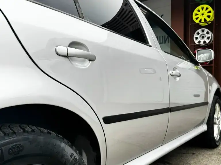 Продам skoda octavia tour 1.6 автомобиль в отличном состоянии без дефектов (гнили, коррозии, ржавчин и тд. ) за все время эксплуатации у автомобиля 2 собственника. Большую часть простояла в теплом гараже. Пробег:170.000 км бережное использование автомобиль не участвовал в дорожно транспортных происшествиях (без дтп) днище и пороги абсолютно целое без дыр и тд. Техническая часть:без посторонних звуков и без вложений. Год выпуска:2007 объем двигателя:1.6 кпп:механика 5-ти ступка привод:передний комплектация:рабочий кондиционер, усилитель руля (гур), центральный замок, электрорегулируемые зеркала, обогрев зеркал, передние электростеклоподъёмники, регулировка рулевой колонки, регулировка сидений по высоте, массажные передние сидения, хорошая акустика, обогревы стекла, подушка безопасности airbag, диски радиусом 16r резина зима michelin, сервисные книги. Стоимость:610.000₽ хороший торг строго возле автомобиля. Контактный номер телефона: +79494675503 также whatsapp, telegram.
📞 Звоните: +7(949)4675503 - фотография - 5