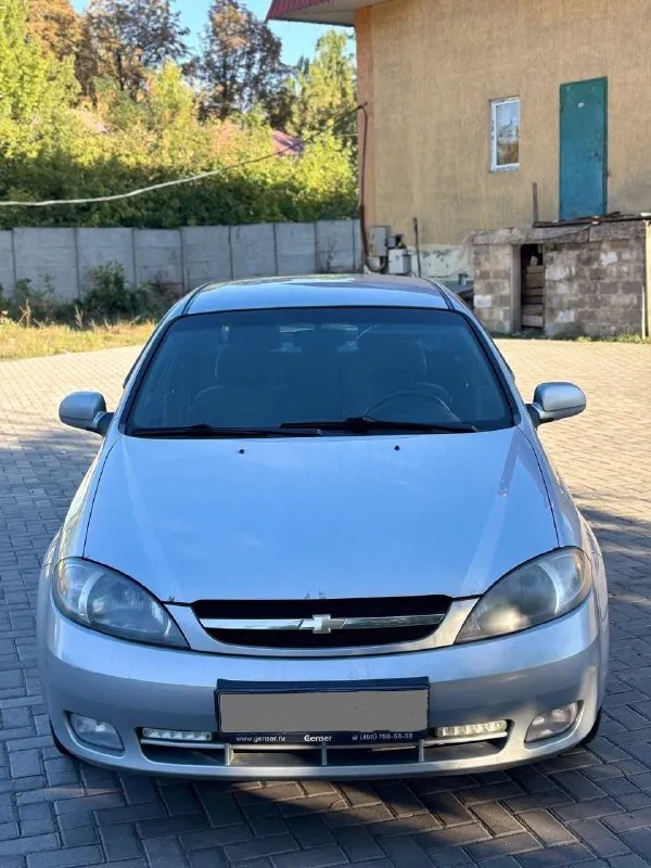 Продам срочно
Chevrolet lacetti
Год выпуска 2007
Обьем двигателя 1.6 механика
Машина в очень хорошем состоянии, всю жизнь в одних руках, салон ухоженный
Зеленая автотека
Оригинальный птс
Два ключа
4 Стекло подъемника
Пробег 192 000
Мультируль
Электро регулировка зеркал
Цена 430 000р
Номер телефона
+79490989194 - фотография - 2