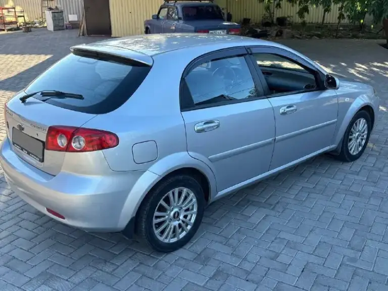 Продам срочно
Chevrolet lacetti
Год выпуска 2007
Обьем двигателя 1.6 механика
Машина в очень хорошем состоянии, всю жизнь в одних руках, салон ухоженный
Зеленая автотека
Оригинальный птс
Два ключа
4 Стекло подъемника
Пробег 192 000
Мультируль
Электро регулировка зеркал
Цена 430 000р
Номер телефона
+79490989194 - фотография - 4