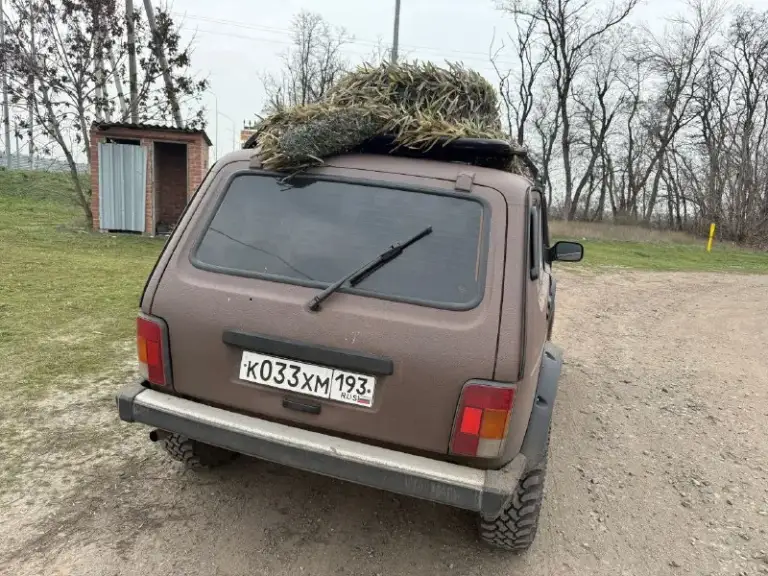 Боевая нива, 2016 год, подготовленная для грязи и бездорожья. В техническом плане всё работает, есть куда приложить руки по кузову. Подвеска вся усиленная, лифтованна. Находится в аксае.
Писать в вк. Возможен обмен на легковую с доплатой в обе стороны. Цена 440к торг.
+79599937740 Тг ватсап - фотография - 3
