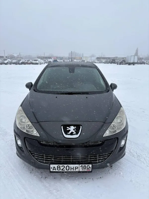 Peugeot 308, 2008 год выпуска, родной пробег 163000 тысячи, реальных 2 владельца по документам, я второй, до меня авто было 15 лет в одних руках, машина без дтп, с зеленой автотекой, по технической части все в идеале, проблем нет. Комплектация на панораме, двух зонный климат контроль, кондиционер, подогревы сидений, датчик света, дождя, сигнализация с автозапуском. Новая зимняя резина, проехала меньше 1000 км. Машина находится в донецке, цена 575000 тысяч символический торг у капота, авто без вложений
+79494951390
📲 Tg: @artemgukov1
📞 Звоните: +7(949)4951390 - фотография - 1